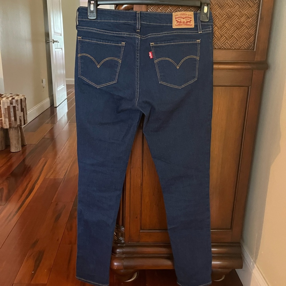 Levi's Women's Dark Blue Skinny Jeans size 29